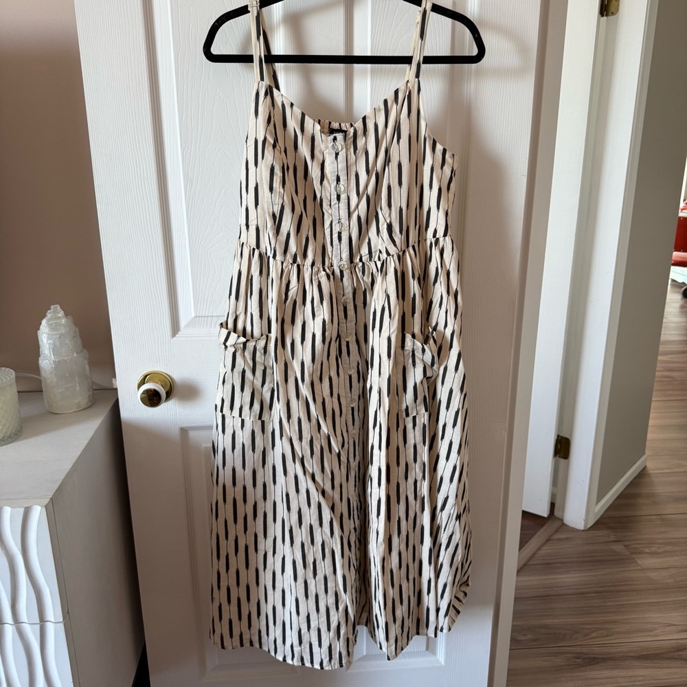 Torrid Black and Cream Sleeveless Sundress